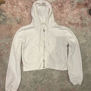 Brandy Melville zip up hoodie 
-one size 
-good condition